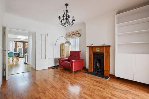 3 bedroom terraced house to rent, Watford WD18