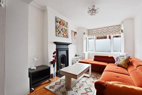 3 bedroom terraced house to rent, Watford WD18