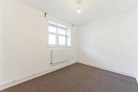 3 bedroom flat to rent, Tulse Hill, Brixton, London, SW2