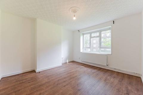 3 bedroom flat to rent, Tulse Hill, Brixton, London, SW2