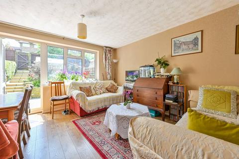 3 bedroom terraced house for sale, Foxglove Gardens, GU4, Merrow, Guildford, GU4