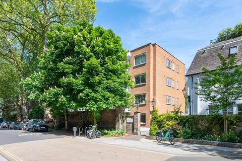 Queensborough Mew, Bayswater, London, W2