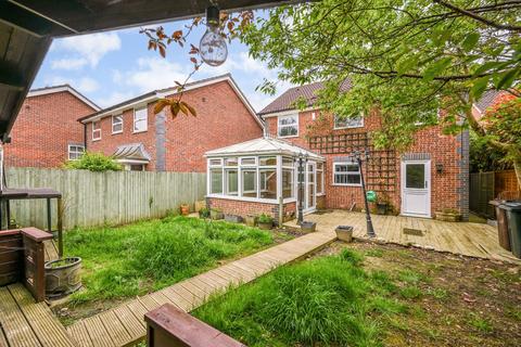 5 Centurion Walk, Kingsnorth, Ashford, TN23 3FQ