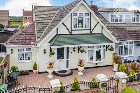3 bedroom semi-detached house for sale, Strasbourg Road, Canvey Island