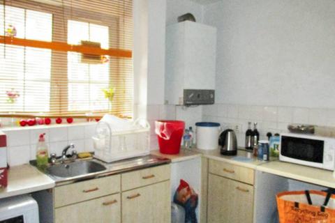 1 bedroom in a flat share to rent, Stamford Hill, London N16