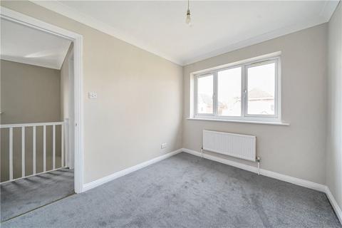 38 Burlington Close, Pinner, HA5 2TP