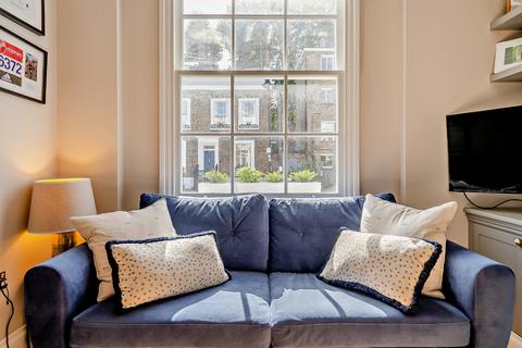 15 Rees Street, London, N1 7AR