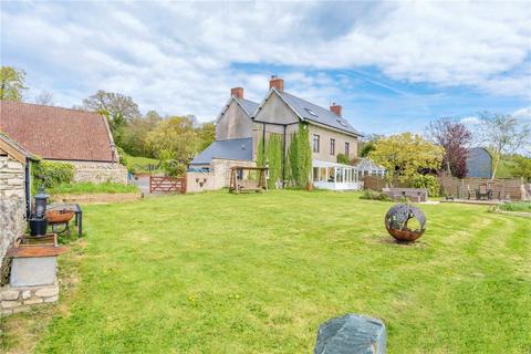 6 bedroom detached house for sale, Detached farmhouse with cottage, buildings and land in great location
