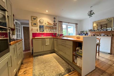 3 bedroom semi-detached house for sale, Meadow Road, Cirencester