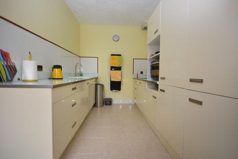 Flat 1, Golden Lion Lion Street, Dolgellau, LL40 1DN