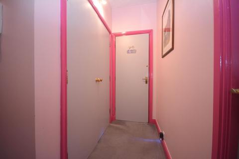 Flat 1, Golden Lion Lion Street, Dolgellau, LL40 1DN