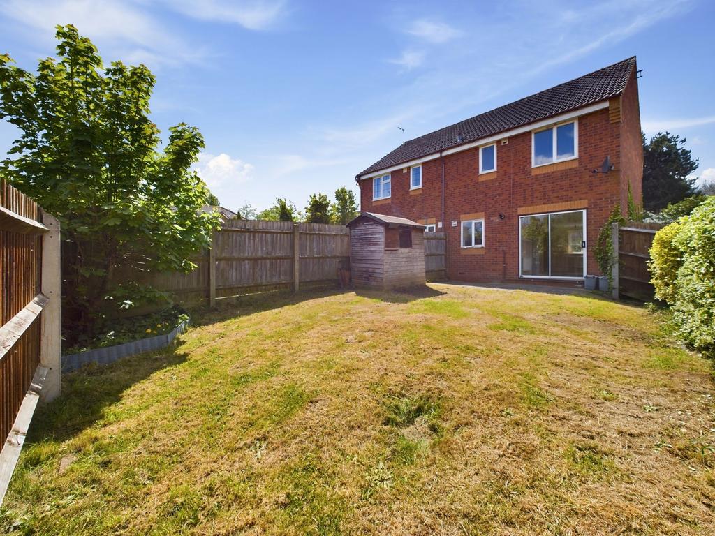 Leeson Road, Towcester, NN12 3 bed semidetached house for sale £250,000
