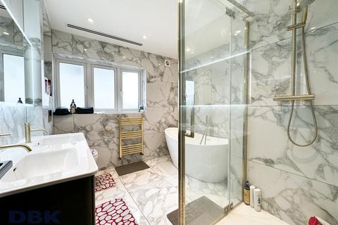 27 Craneswater Park, Southall, UB2 5RW