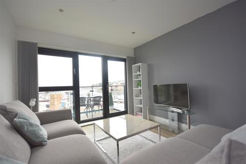 2 bedroom apartment to rent, 53 Bayscape, Watkiss way, Cardiff, CF11 0TA