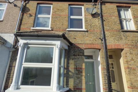 2 bedroom terraced house to rent, Trafalgar Road, Dartford