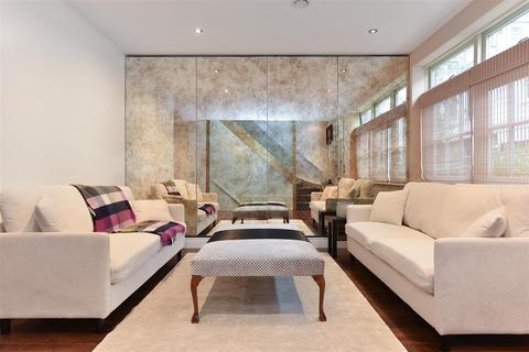 3 bedroom mews for sale, Petersham Mews, South Kensington SW7