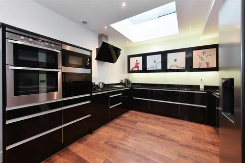 3 bedroom mews for sale, Petersham Mews, South Kensington SW7