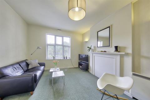 1 bedroom flat for sale, Brixton Hill Court, Brixton SW2