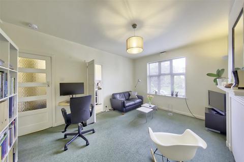 1 bedroom flat for sale, Brixton Hill Court, Brixton SW2