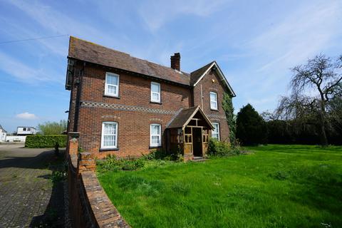 6 bedroom detached house to rent, White Post Farm, Ockendon Road, Upminster
