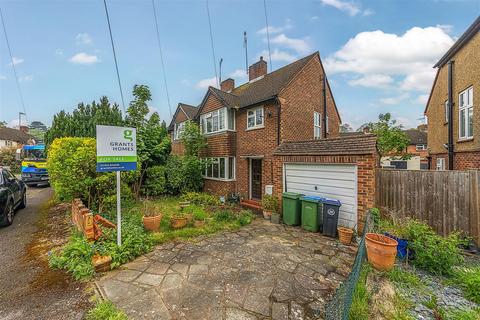 3 bedroom house for sale, Campbell Road, Weybridge KT13