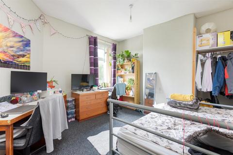 97 Heavygate Road, Sheffield, S10 1PE