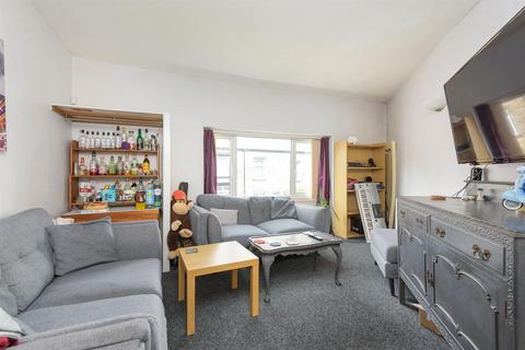 97 Heavygate Road, Sheffield, S10 1PE