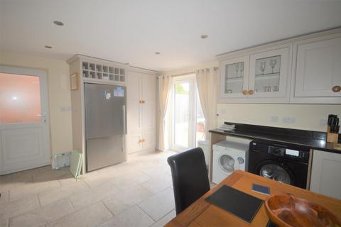 2 bedroom cottage to rent, Newcastle Road, Madeley