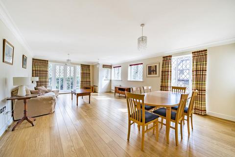 2 bedroom flat to rent, Cherry Tree Way, Stanmore HA7