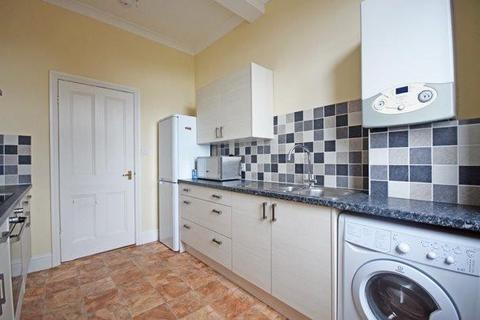 2 bedroom apartment to rent, Union Street, Ryde