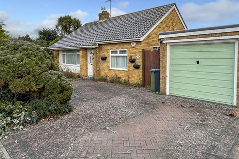 2 bedroom detached bungalow for sale, Yeomans Acre, Bognor Regis PO21