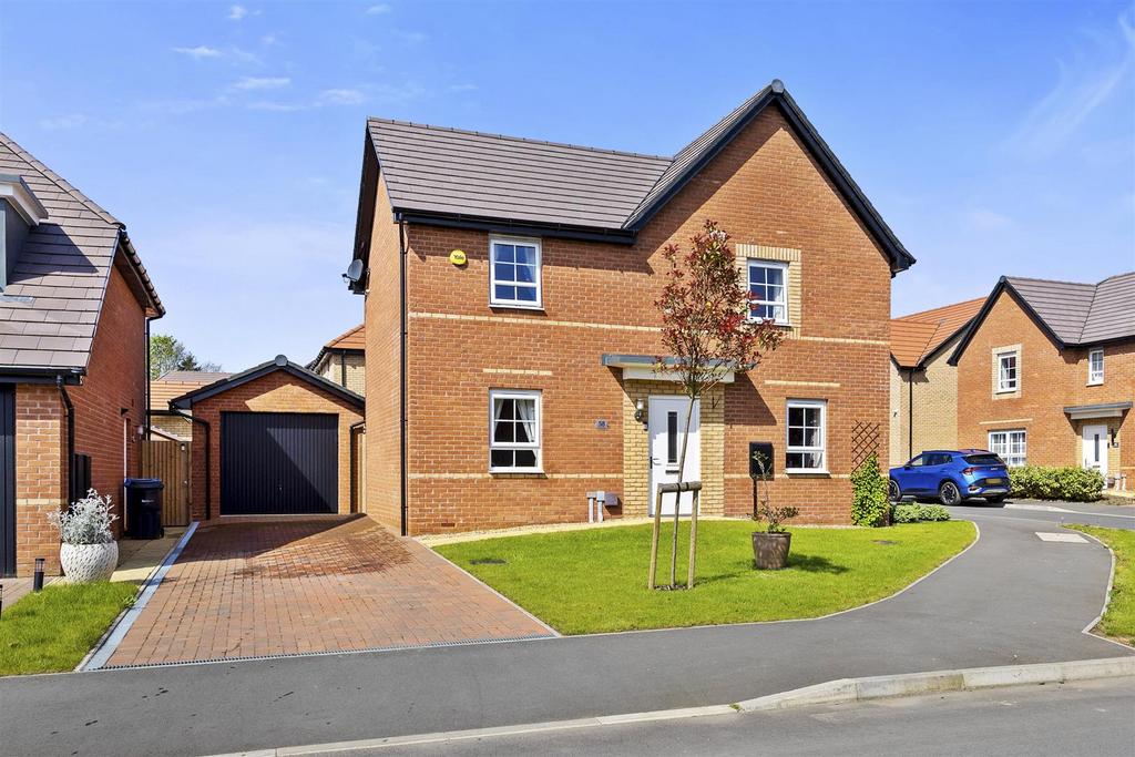 Brockhall Crescent, Barton Seagrave NN15 4 bed detached house for sale