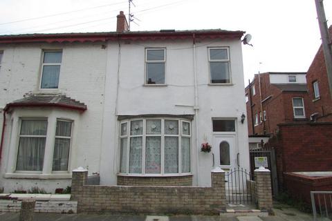 Blackpool - 4 bedroom house to rent
