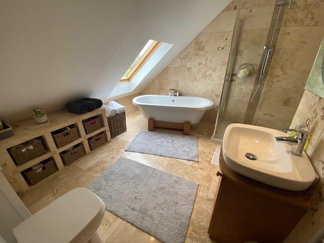 Grananry bath main 2.jpg