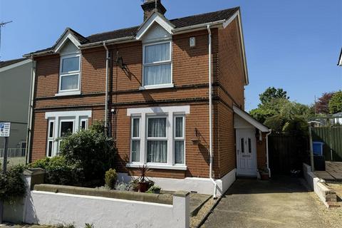 3 bedroom semi-detached house for sale, Martin Road, Ipswich IP2