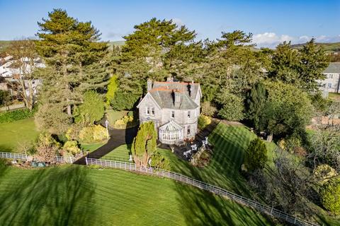 5 bedroom detached house for sale, Springfield Road, Ulverston