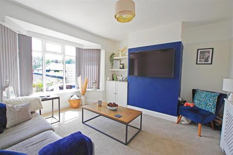 2 bedroom semi-detached house for sale, Sunnybank Crescent, Greetland