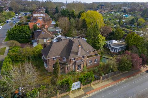 5 bedroom detached house for sale, The Bishops Avenue, N2