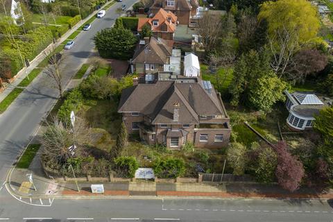 undefined, The Bishops Avenue, N2