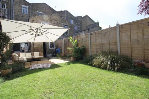 60 Dunlace Road, London, E5 0NE