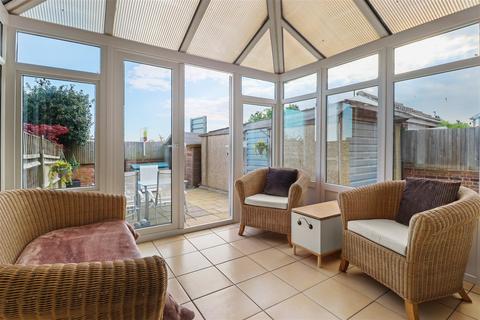 19 Fern Close, Eastbourne, BN23 8AQ