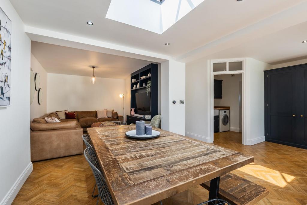 Open Plan Family Reception Kitchen