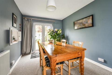 3 bedroom semi-detached house for sale, Avon Crescent, Halterworth, Romsey, Hampshire