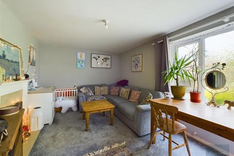 2 bedroom flat for sale, Brook Close, Exeter