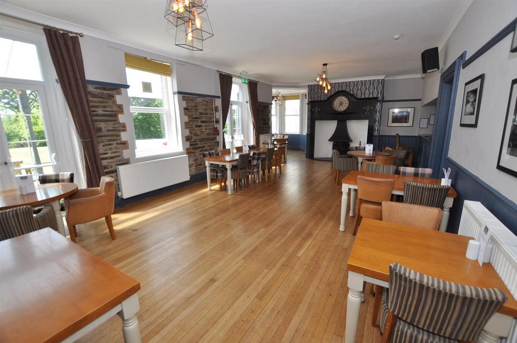 Dining room/Bar area
