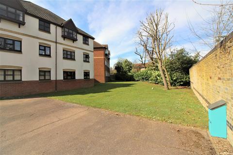 2 bedroom apartment to rent, Mead Path, Chelmsford