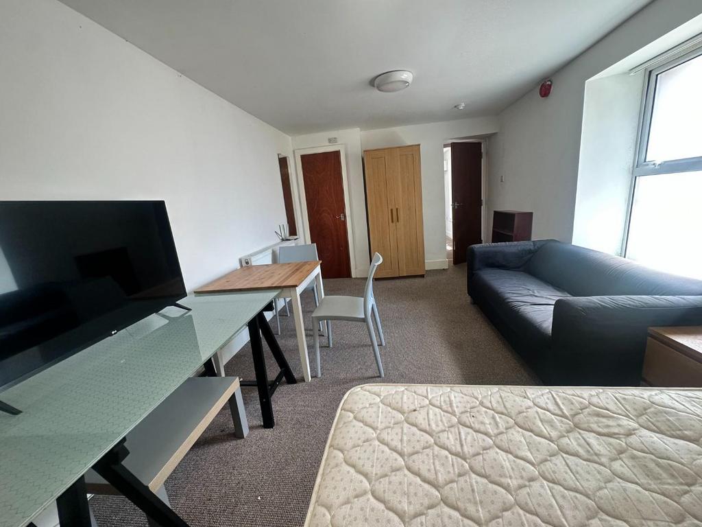 Wolsdon lounge 2 .jpeg