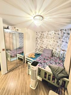 2 bedroom flat for sale, Sakura Walk, Willen Park, Milton Keynes, MK15