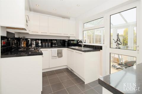 3 bedroom semi-detached house for sale, Goshawk Drive, Chelmsford