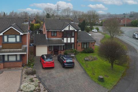 4 bedroom detached house for sale, Falcon, Wilnecote, Tamworth